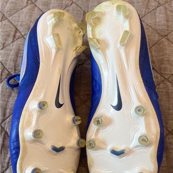 Nike Tiempo Elite 8 Size- 5.5 Men Size 7 Women - Picture 3 of 3